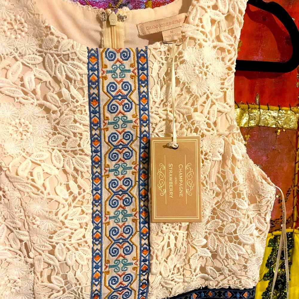 Champaign and Straw, midi form-fitting dress (size M).